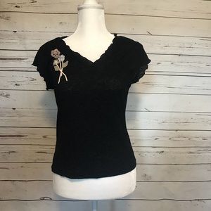 Free lunch short sleeve top x lg flower embroider